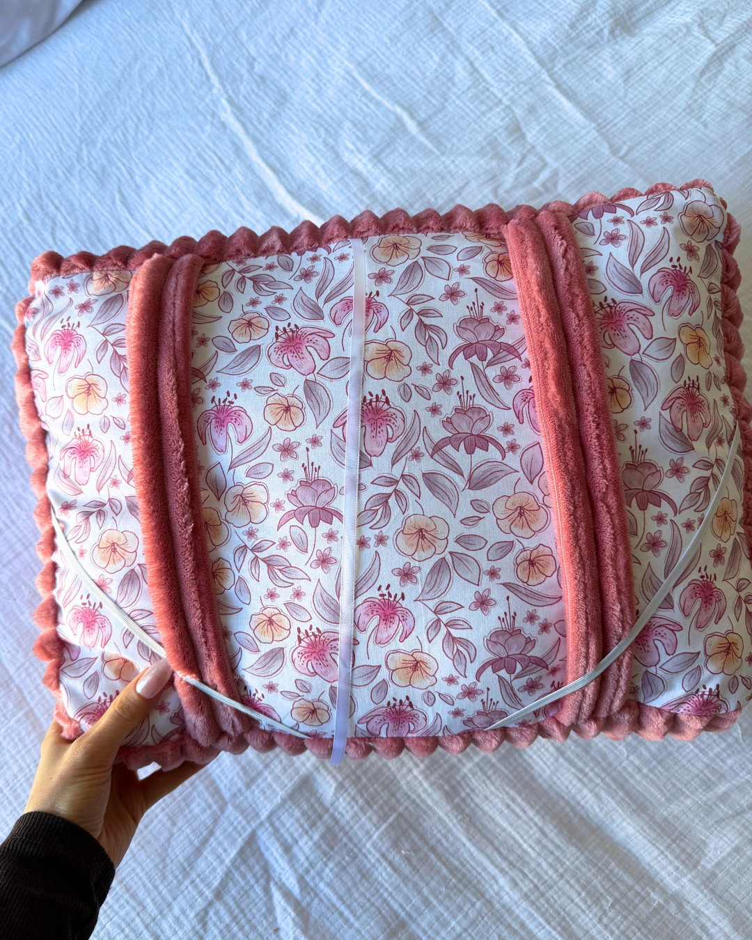 Coussin de lecture rose
