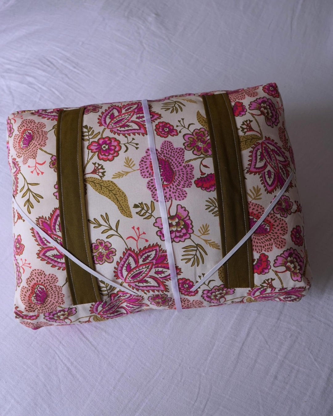 Coussin de lecture kaki