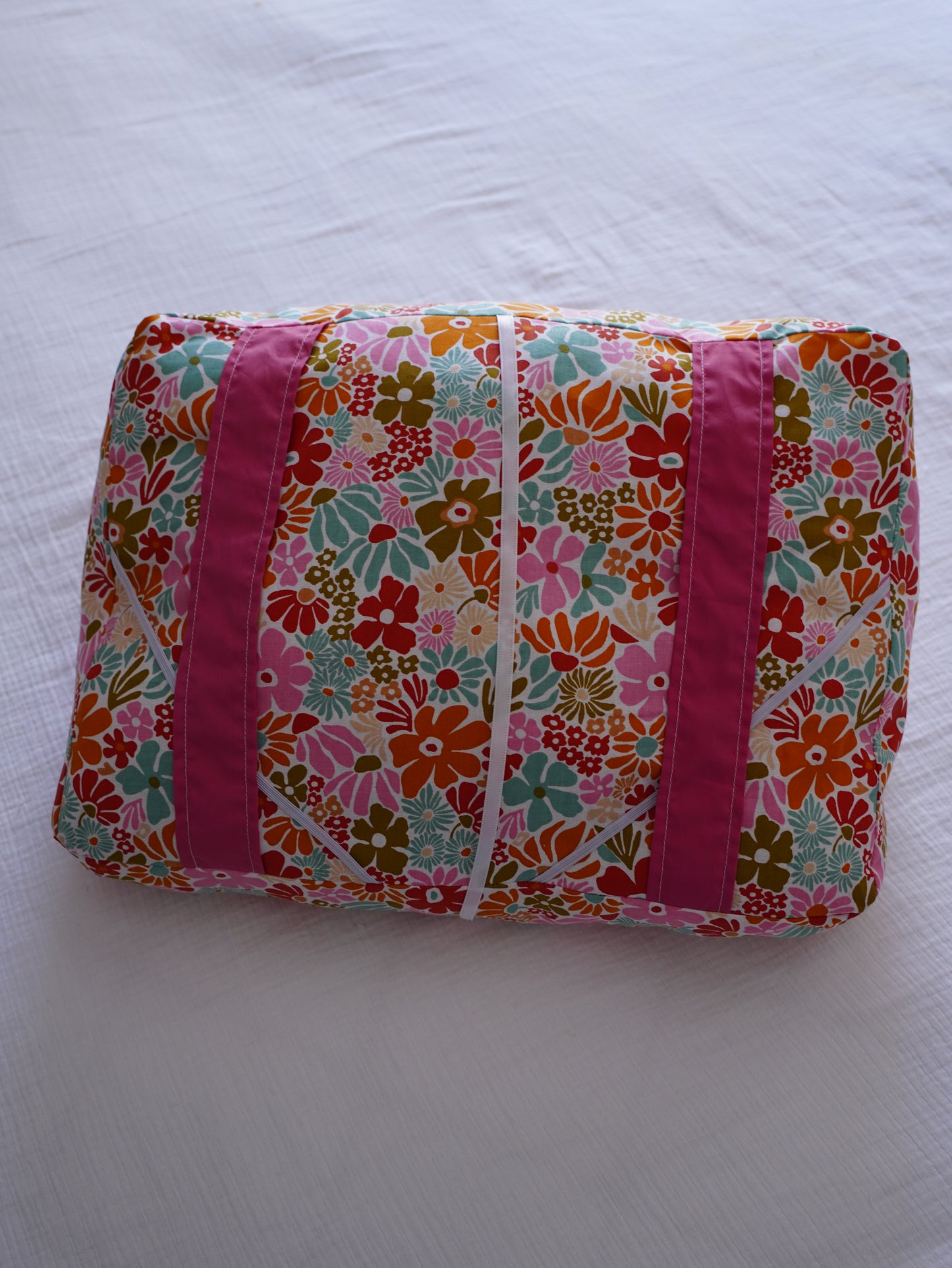 Coussin de lecture automne fleurs pop