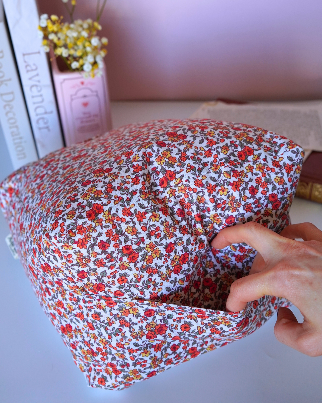 Coussin pour liseuse petites fleurs oranges