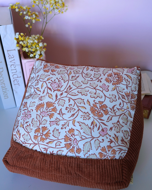 Coussin pour liseuse fleurs marrons