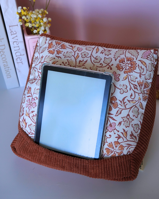 Coussin pour liseuse fleurs marrons