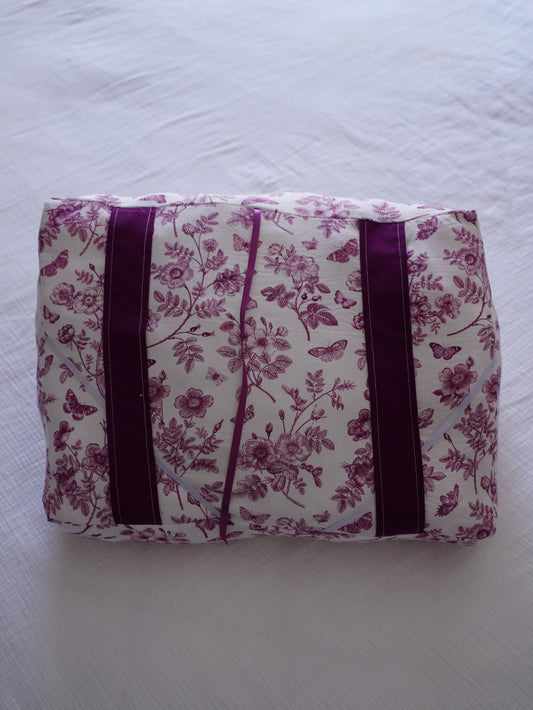 Coussin de lecture fleurs pourpres