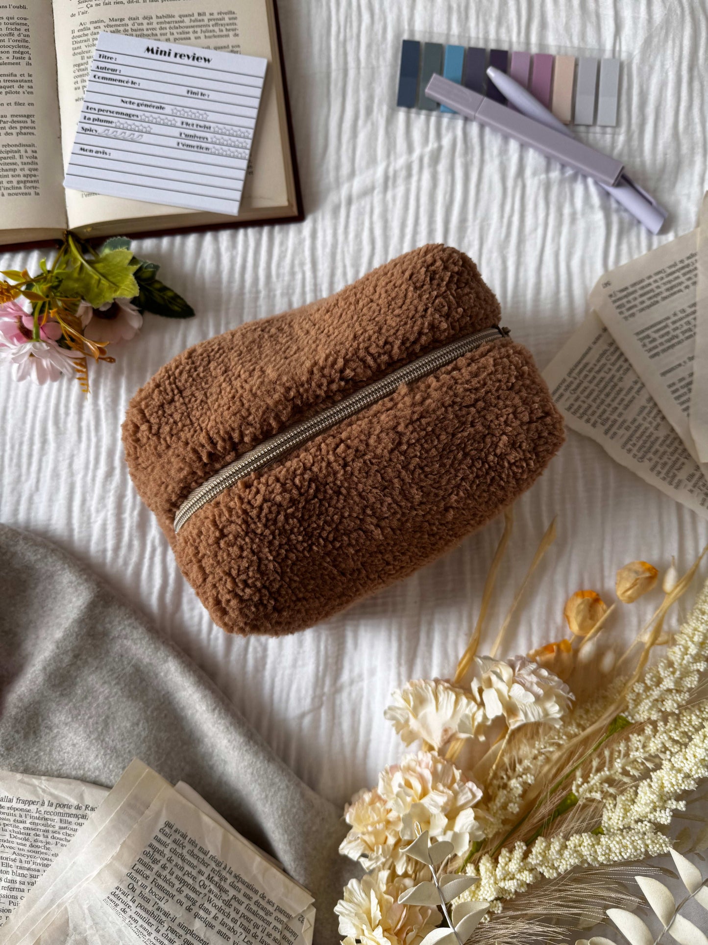 Trousse de toilette camel avec intérieur fleuri