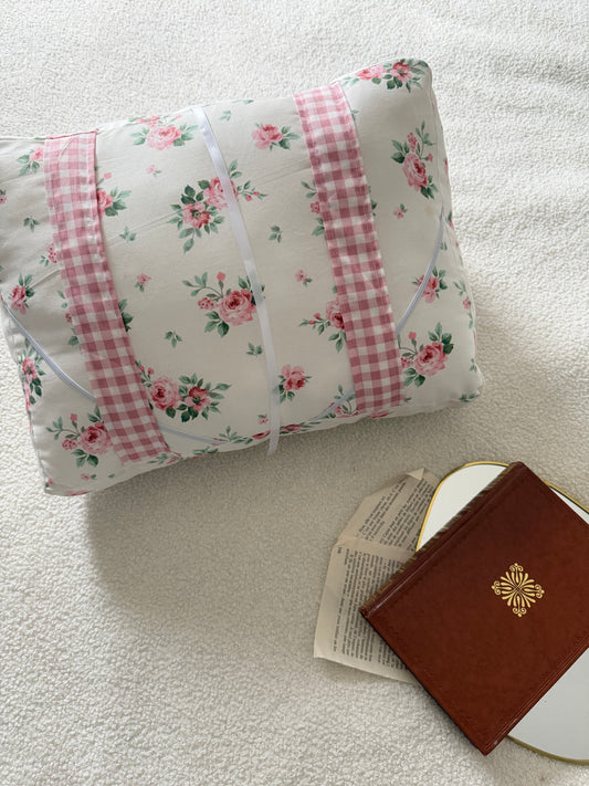 Coussin de lecture grosses fleurs